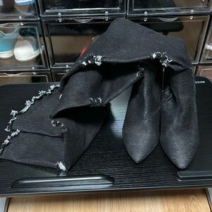 Jeans knee high reaped boots